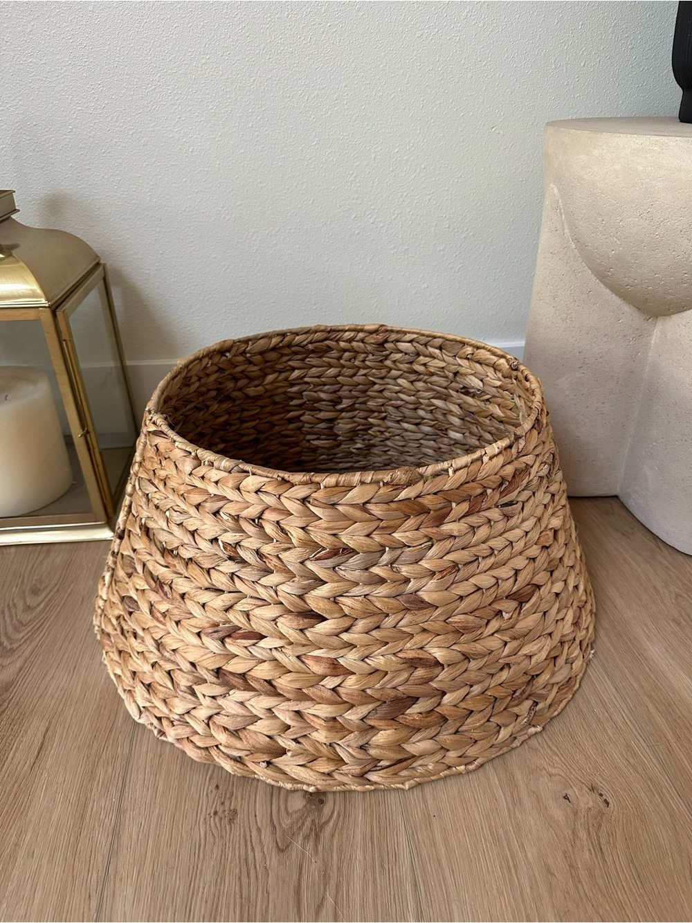 Hyacinth Woven Seagrass Christmas Tree Collar 14.5” Top 21” Bottom Diameter
